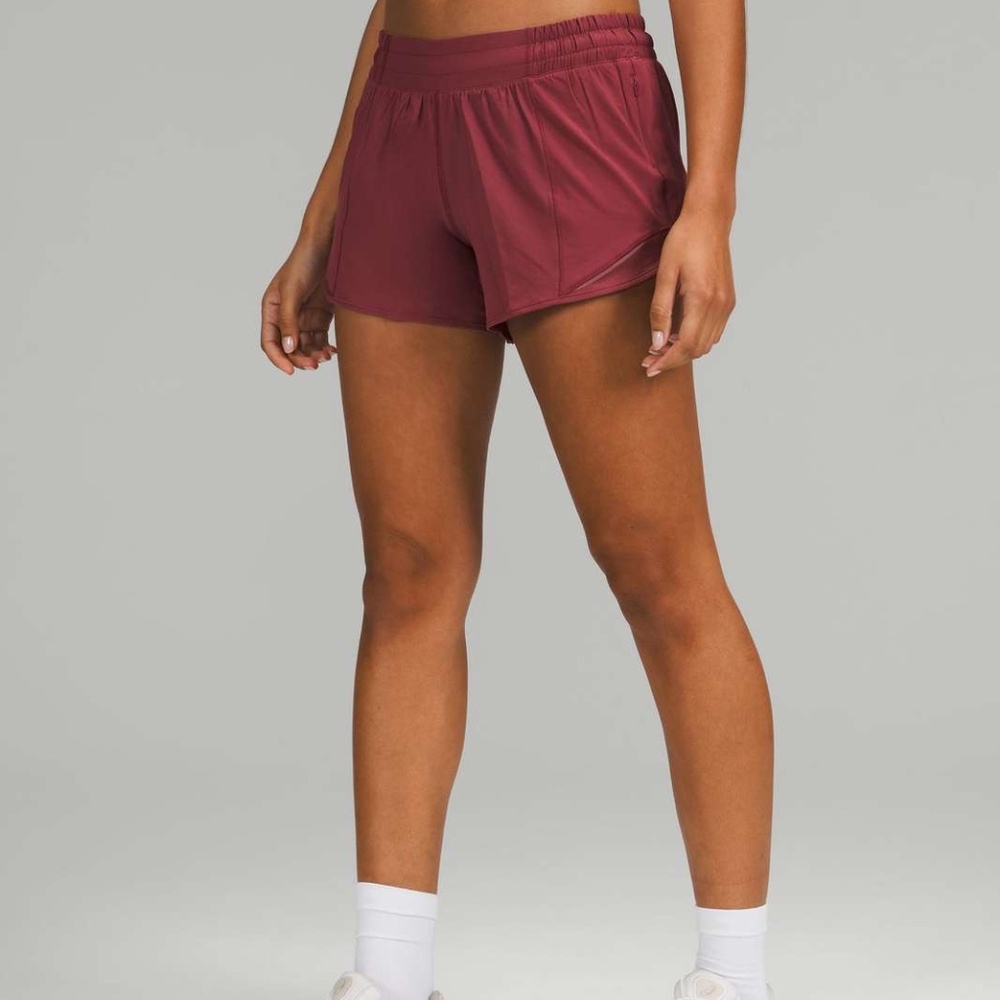 Lululemon Hotty Hot 4” LR